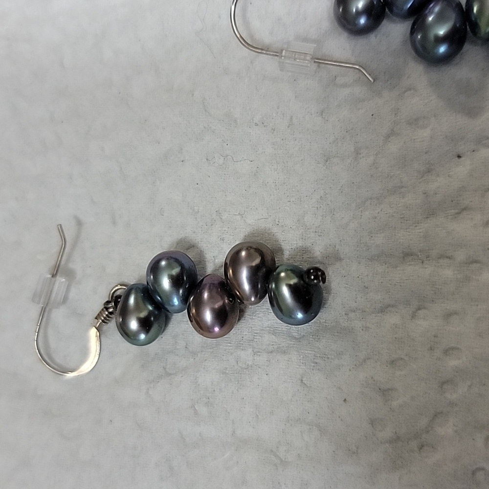 Pearl Earring - Picture 4 of 5